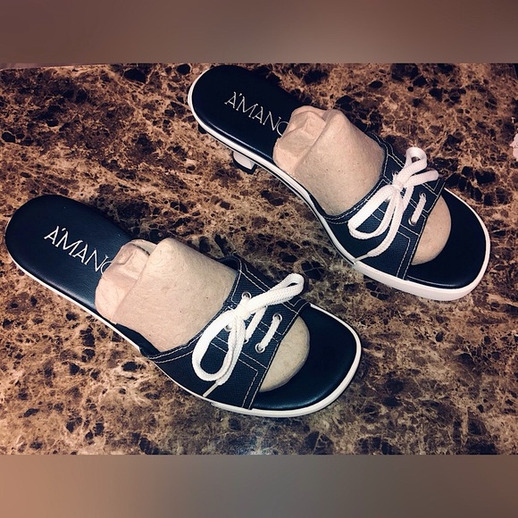 A’MANO Sandals heels Slides Sneaker style w laces Navy & White Size 9 Amazing - Picture 5 of 10